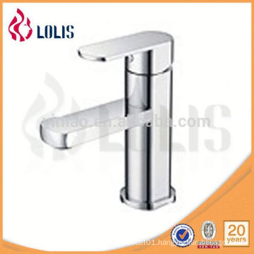 white basin faucet